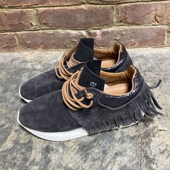 Esse ut Esse Fringe Black Suede Sneaker Size 7 - Picture 4 of 11